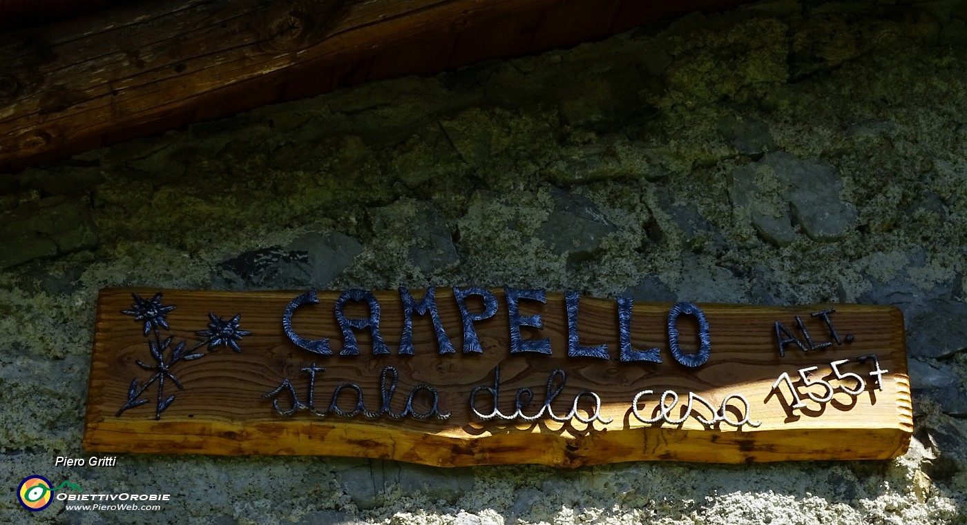 36 Campello (1557 m), stala de la cesa.JPG -                                